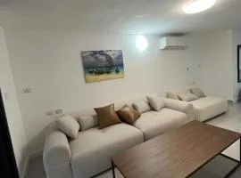 Spacious Luxury Beach Getaway