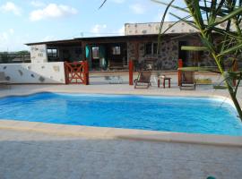 Casa Indira, Hotel mit Parkplatz in playa del Águila