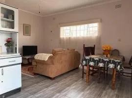 Cottage Near RG Mugabe Airport