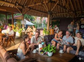 Ombak Resort at Ekas , a luxury surf and kite destination, Close to Inside Ekas beach, hotel v destinácii Ekas