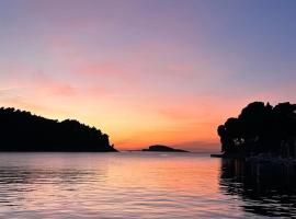 Gorgeous apartment Dora, Hotel in Cavtat