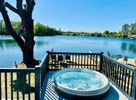 Exclusive Lakeside Holiday Lodge with Hot tub and Private Fishing Peg at Tattershall Lakes