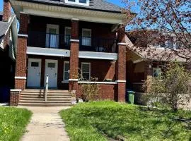 Modern 3Bed house Near River ,Casino Sleeps 8