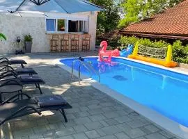 Awesome Home In Slunj With Sauna