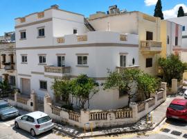 Corner Townhouse 1Km from University, hotelli kohteessa Msida