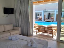 Blue Summer Luxury Suites – hotel w mieście Kourouta