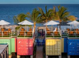 Beach Front Lux Containers, hotel sa La Ventana