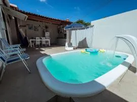 Casa c 4 suítes, Piscina, Churrasqueira e Garagem