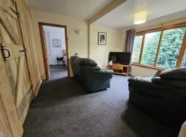 Cottage - Sleeps 5 - Garden - River Side