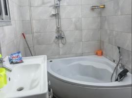 Meuble 2md company, hotel u gradu Kammba