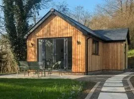 Yr Hen Stabl - The Old Stable