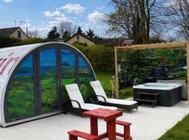 Viesnīca AeroHeaven Glamping pilsētā Kevana