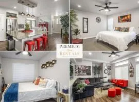 Beautiful 3 Bedroom Private home with easy access