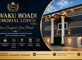 KWAKU BOADI MEMORIAL Lodge, hotel a Trofwi