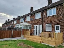 Free Parking - Spacious 3BED Home - 5 mins walk to Clifton Station with Spacious Garden