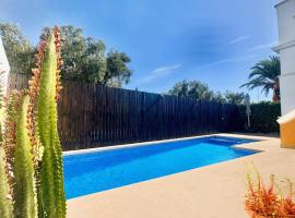 Villa Alegre, Mar Menor Golf - 2 beds - 2 baths - private heated pool - solarium - family friendly – hotel w mieście Torre-Pacheco
