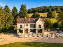 The Manor Hot Tub Escape - Celebrations & Retreats