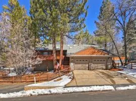 Oak Pines Lodge W Spa & fenced backyard