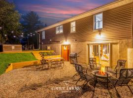 The Homestead at Carter Bridge Estate، فندق في Freehold