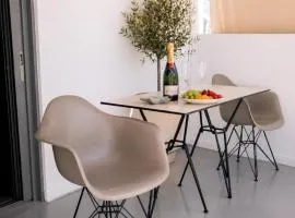 The Minimal Stay Loutraki
