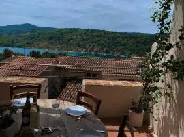 Charmant vue lac avec terrasse - "Moana"