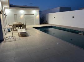 Villa Djerba 4 personnes、Arkouのホテル