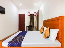 SPOT ON Kk Lodge، فندق في Kāladi