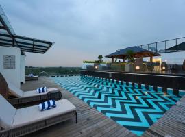 Noah Sky Suites، فندق في كوتشي