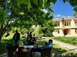 Yarab tso hotel Tigger Nubra