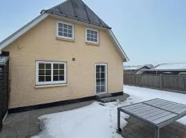 3 Bedroom Beautiful Home In Ulfborg