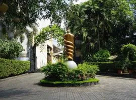 Commander Suites de Velada