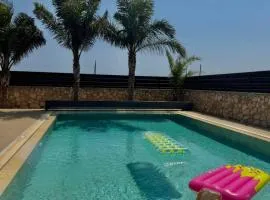 Serenity Villa - Private Heated Swimming Pool 5Bedroom