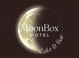 Moon Box OTEL
