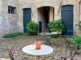 Appartements 56, Hotel in Senlis