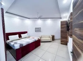 Hotel Abhinandan Hotels & Suites - Ayodhya