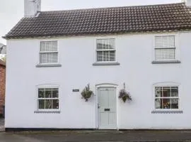 Tivoli-A cosy, well equipped, pet friendly cottage