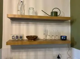 Bright, Spacious, Newly Renovated Apartment