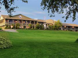 Eganridge Resort, Golf Club & Spa, готель у місті Bobcaygeon