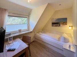 Haus *Üüs Aran* Wohnung Nr. 5, khách sạn ở Nebel