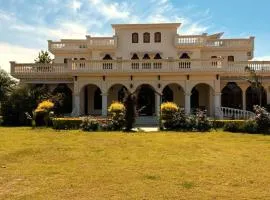 Gemini Guest House and Resturant Gulberg Greens