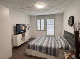 Budget Stay Wohlen Shared bath Near Station & Bus
