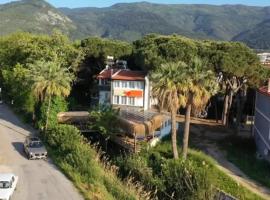 Bohem Pansiyon, khách sạn ở Kuşadası
