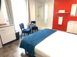 Aux Charmes-Suites cosy et independantes equipees d un frigo, micro ondes et nespresso