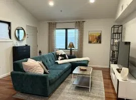 Spacious Relaxing Stay w FREE Parking, near NYC, MetLife Stadium, Airports, More