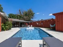 5BR w Pool & Hot Tub Walk to Lake Ray Hubbard