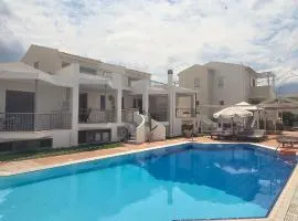 Νηρηίδες Apartments Studios