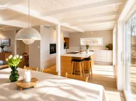 Villa ihugas - A modern Family Home close to the sea