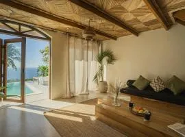 Native Villa with Pool at Kalumo Lodge