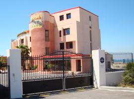 Hôtel Châteauneuf-Les-Martigues, hotel in Châteauneuf-lès-Martigues