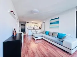 Home in Vancouver 2BR 2BA Suite